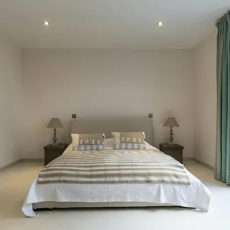 Vakantiehuis Tripez Xxl 5 Bedrooms With Pool Saint-Tropez