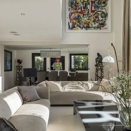 Tripez Xxl 5 Bedrooms With Pool Vakantiehuis Saint-Tropez